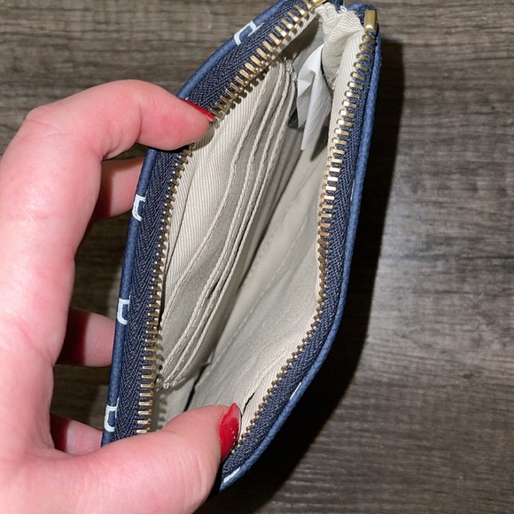 Dooney & Bourke MLB Padres Wallet - Picture 4 of 7